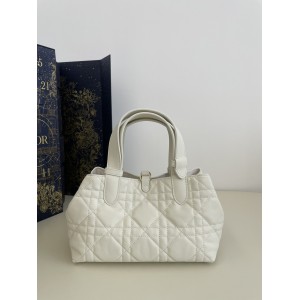 Dior Small Toujours Bag 23 x 14 x 12 cm Bags
