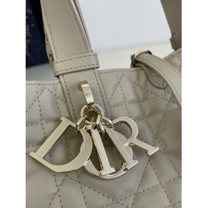 Dior Small Toujours Bag 23 x 14 x 12 cm Bags