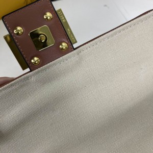 Fendi baguette 26x15x5cm Bags