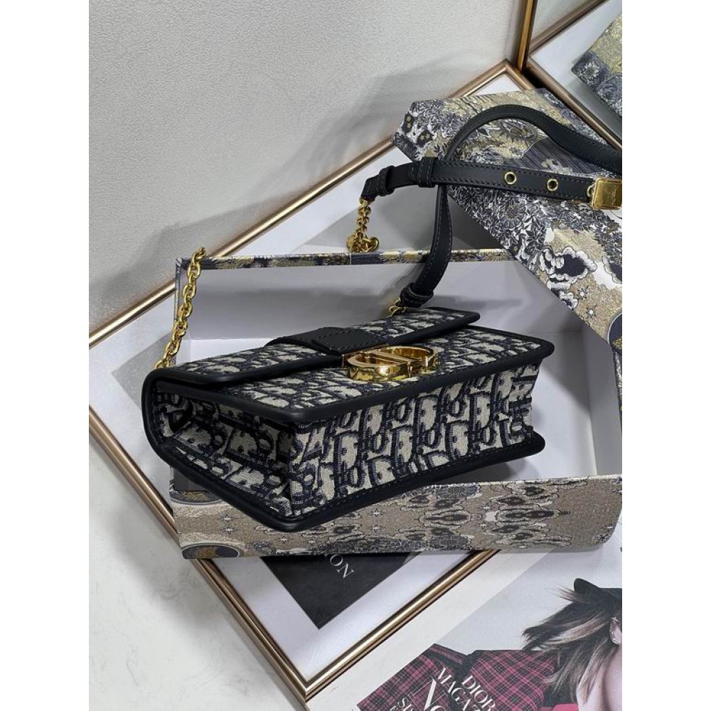 Dior montaigne 21.5cm Bags