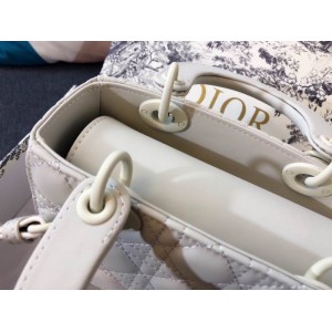 Dior lady ultramatte leather 20x16.5 cm white Bags