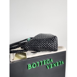 Bottega veneta Tosca shoulder bag 27x18cm small pearl Bags