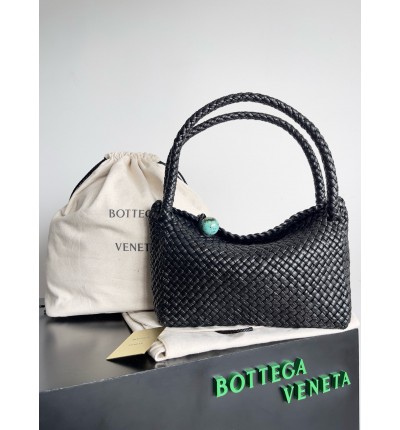 Bottega veneta Tosca shoulder bag 27x18cm small pearl