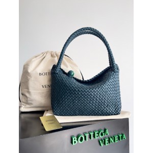 Bottega veneta Tosca shoulder bag 27x18cm small pearl Bags