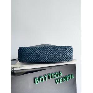 Bottega veneta Tosca shoulder bag 27x18cm small pearl Bags