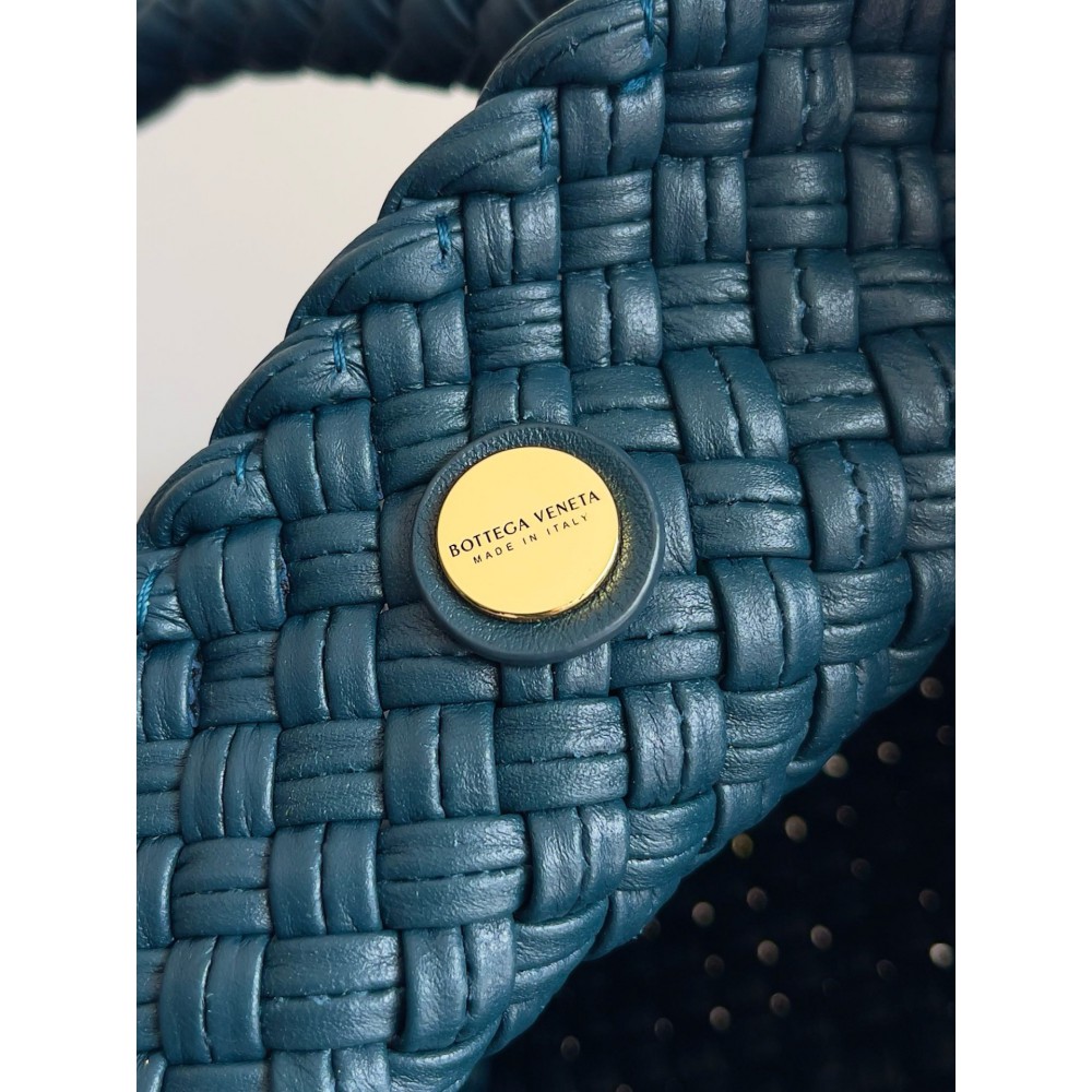 Bottega veneta Tosca shoulder bag 27x18cm small pearl Bags