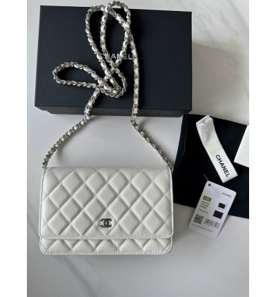 Chanel classic flap leather grained 19x12cm white silver chain