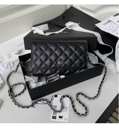 Chanel classic flap leather grained 19x12cm black silver chain