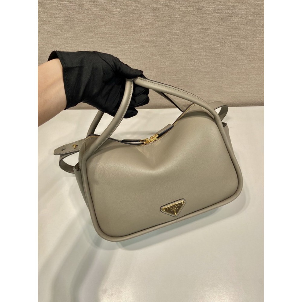 Prada leather handbag 25x18x10cm Bags
