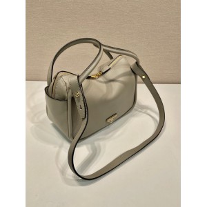 Prada leather handbag 25x18x10cm Bags