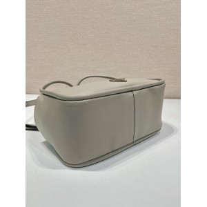 Prada leather handbag 25x18x10cm Bags