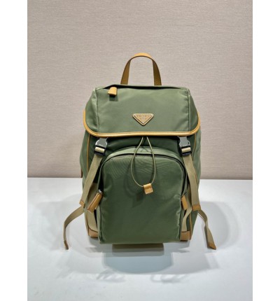 Prada backpack 45 x27x17cm