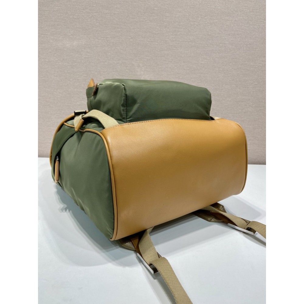 Prada backpack 45 x27x17cm Bags