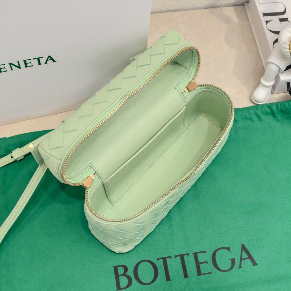 Bottega veneta Bang Bang Vanity Case 23x12.5x4cm Bags