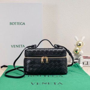 Bottega veneta Bang Bang Vanity Case 23x12.5x4cm Bags