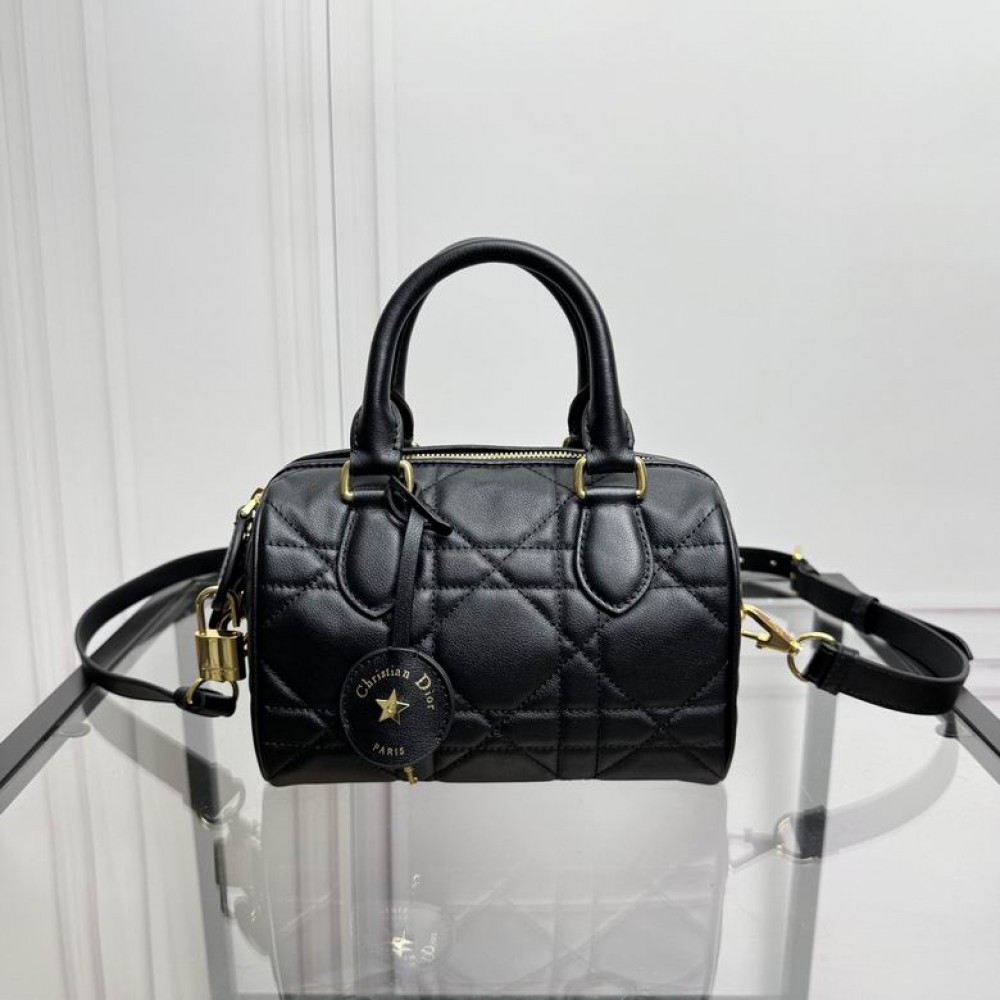 Dior Groove 20 Bag 20.5 x 13.5 x 12 cm Bags