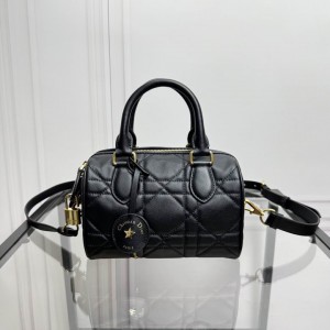 Dior Groove 20 Bag 20.5 x 13.5 x 12 cm Bags