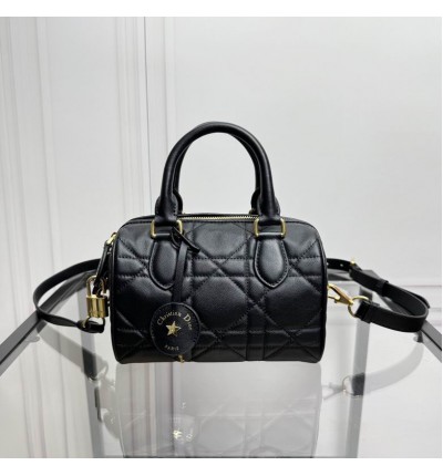 Dior Groove 20 Bag 20.5 x 13.5 x 12 cm