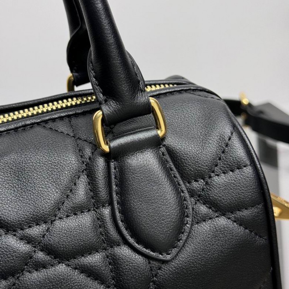 Dior Groove 20 Bag 20.5 x 13.5 x 12 cm Bags