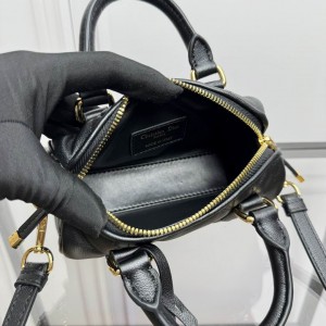 Dior Groove 16 Mini Bag 17 x 10 x 8 cm Bags