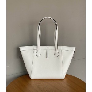 Fendi Origami Medium 27x27x16cm Bags