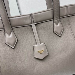 Fendi Origami Medium 27x27x16cm Bags