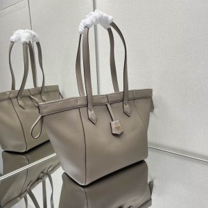 Fendi Origami Medium 27x27x16cm Bags