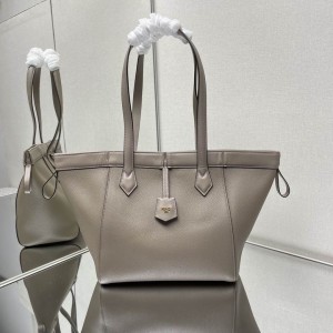 Fendi Origami Medium 27x27x16cm Bags