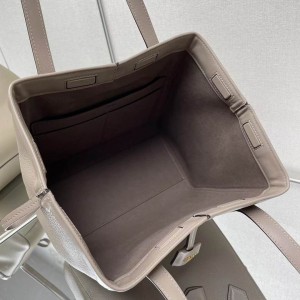 Fendi Origami Medium 27x27x16cm Bags