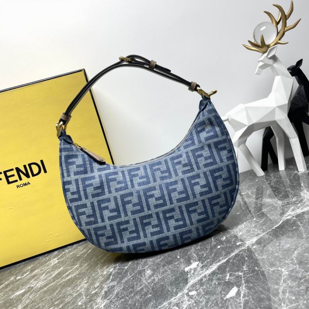 Fendi graphy 29x24.5x10cm Bags