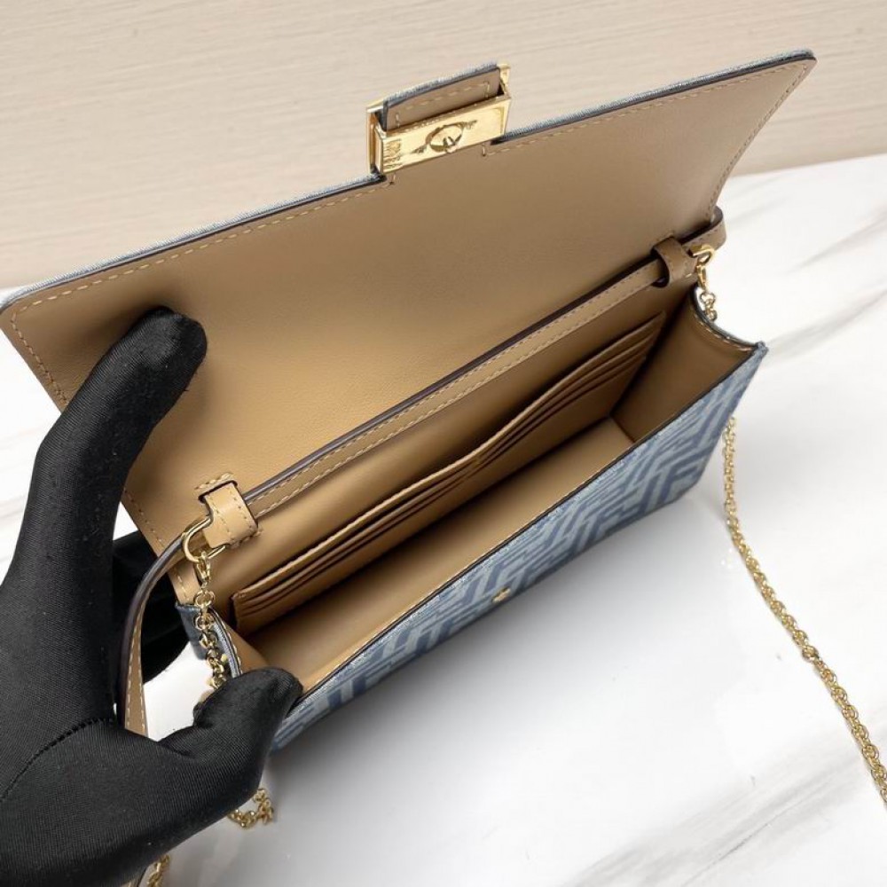 Fendi baguette 21x5x11.5cm Bags