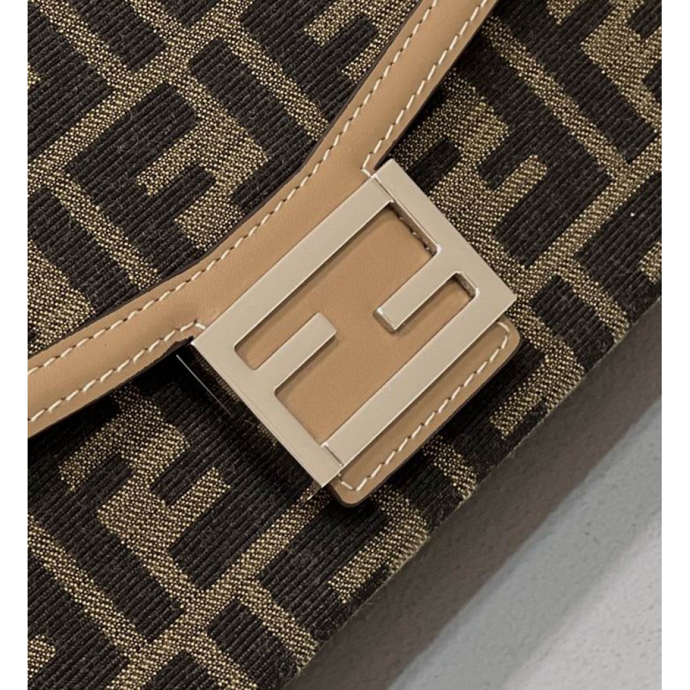 Fendi baguette 21.5x6.5x12cm Bags