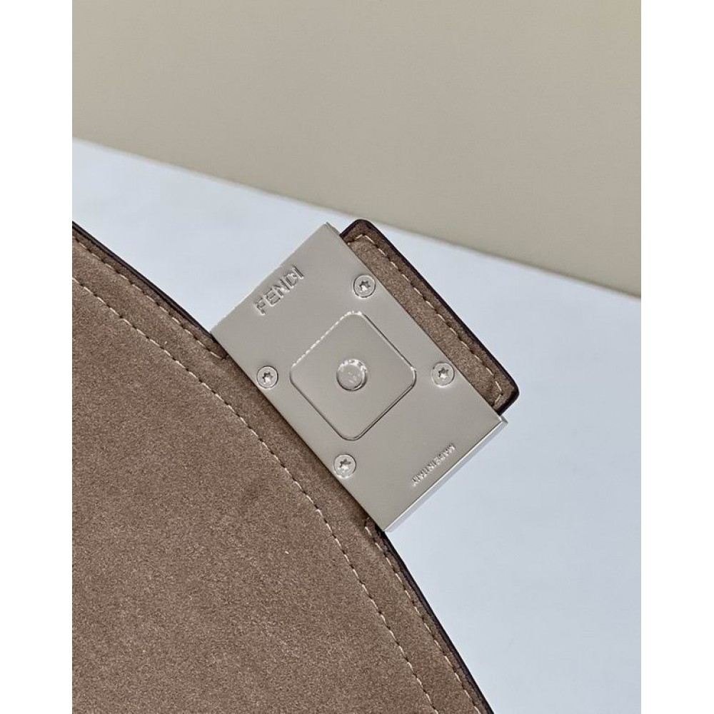 Fendi baguette 21.5x6.5x12cm Bags