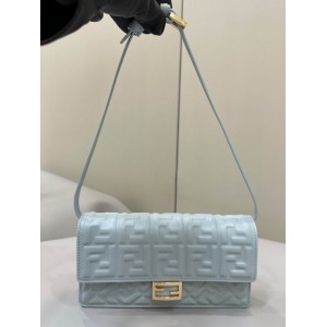 Fendi baguette 21x5x11.5cm Bags