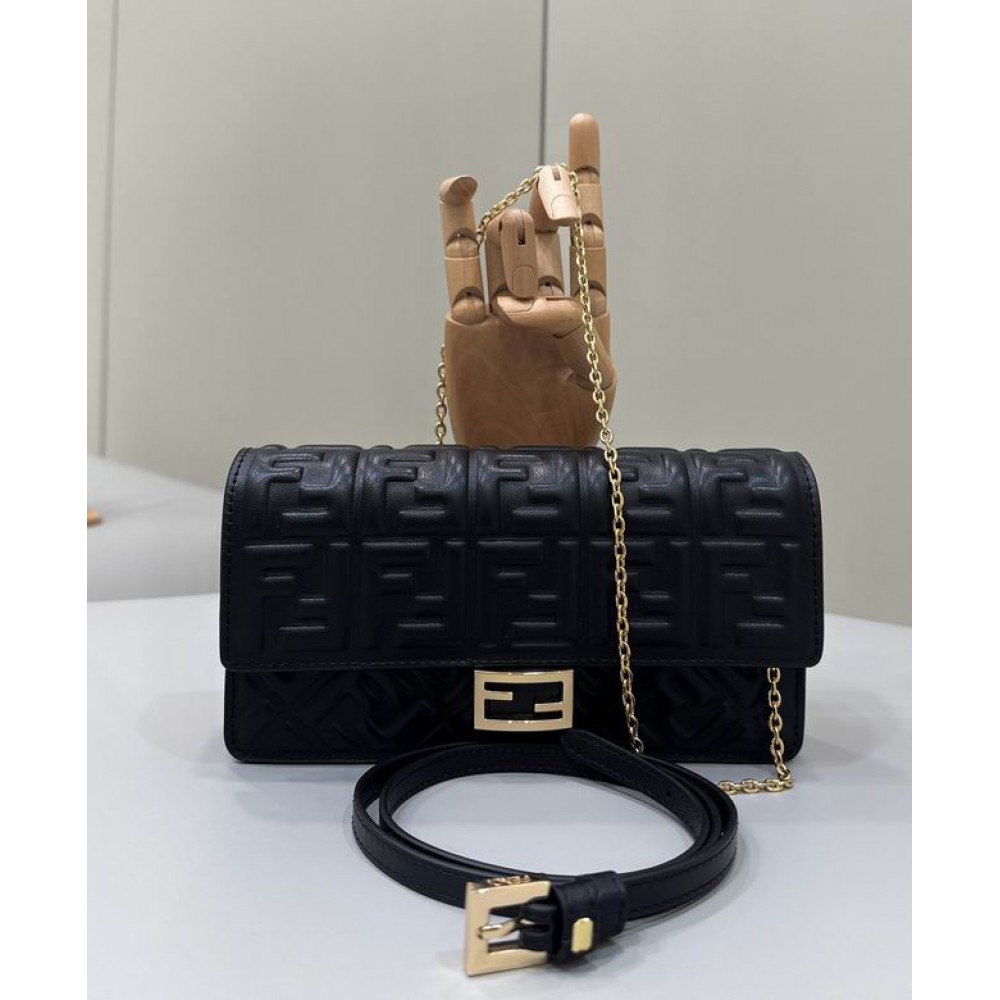 Fendi baguette 21x5x11.5cm Bags