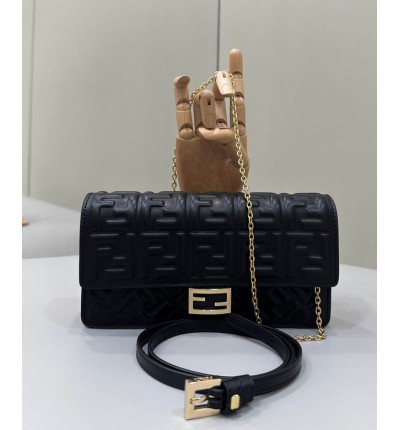 Fendi baguette 21x5x11.5cm