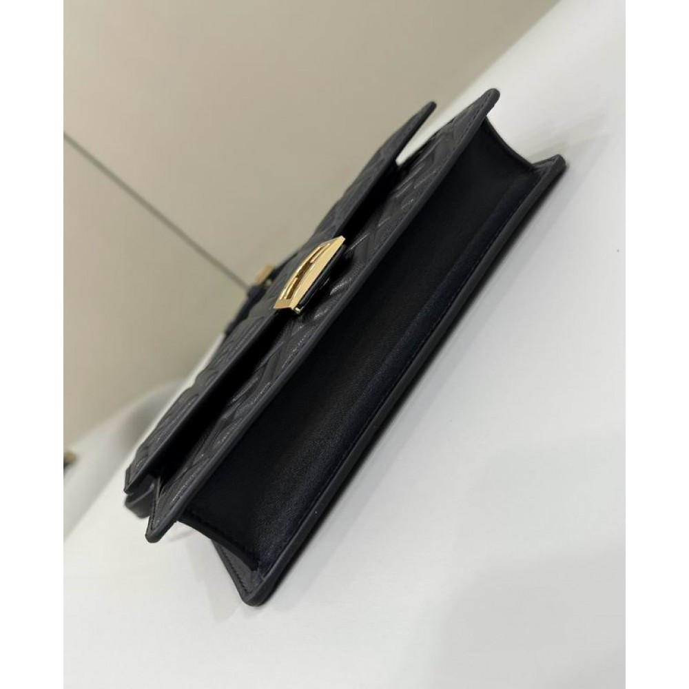 Fendi baguette 21x5x11.5cm Bags