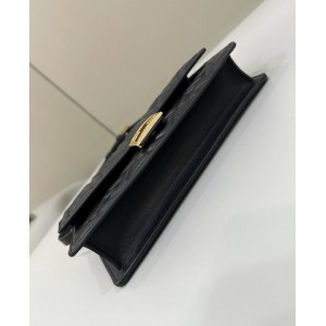 Fendi baguette 21x5x11.5cm Bags