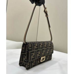 Fendi baguette 21x5x11.5cm Bags