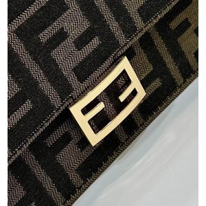 Fendi baguette 21x5x11.5cm Bags