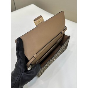 Fendi baguette 21x5x11.5cm Bags