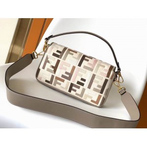 Fendi baguette 27x6x15cm Bags