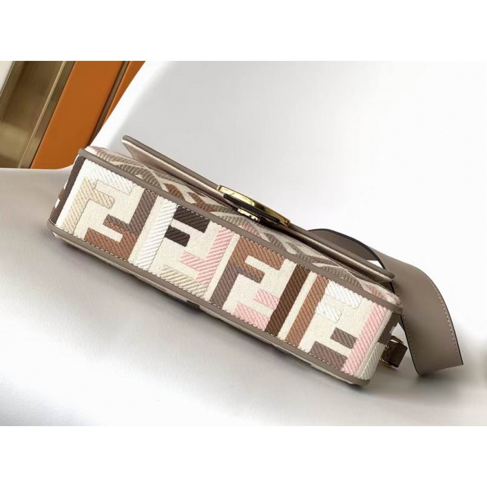 Fendi baguette 27x6x15cm Bags