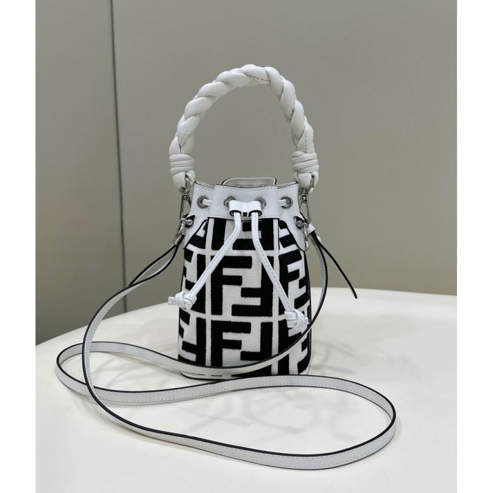 Fendi Mon Tresor 18x12x10cm Bags