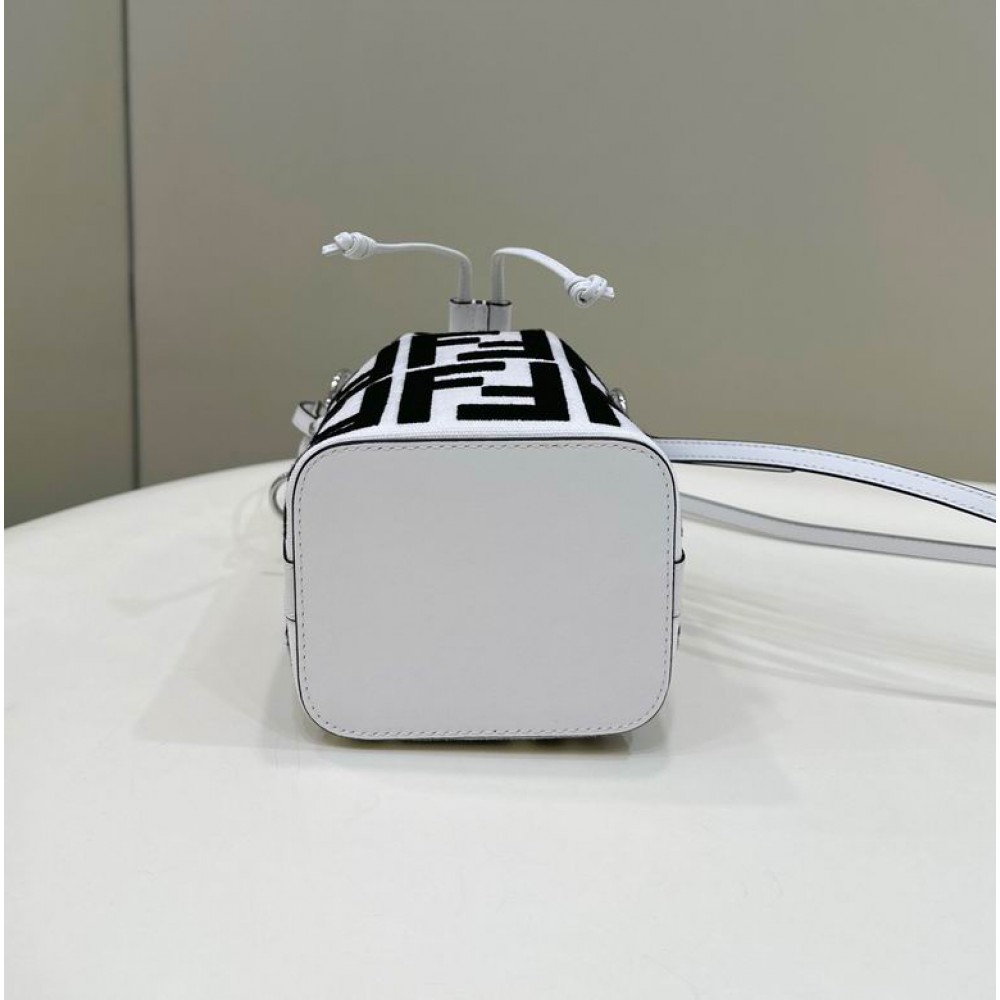 Fendi Mon Tresor 18x12x10cm Bags