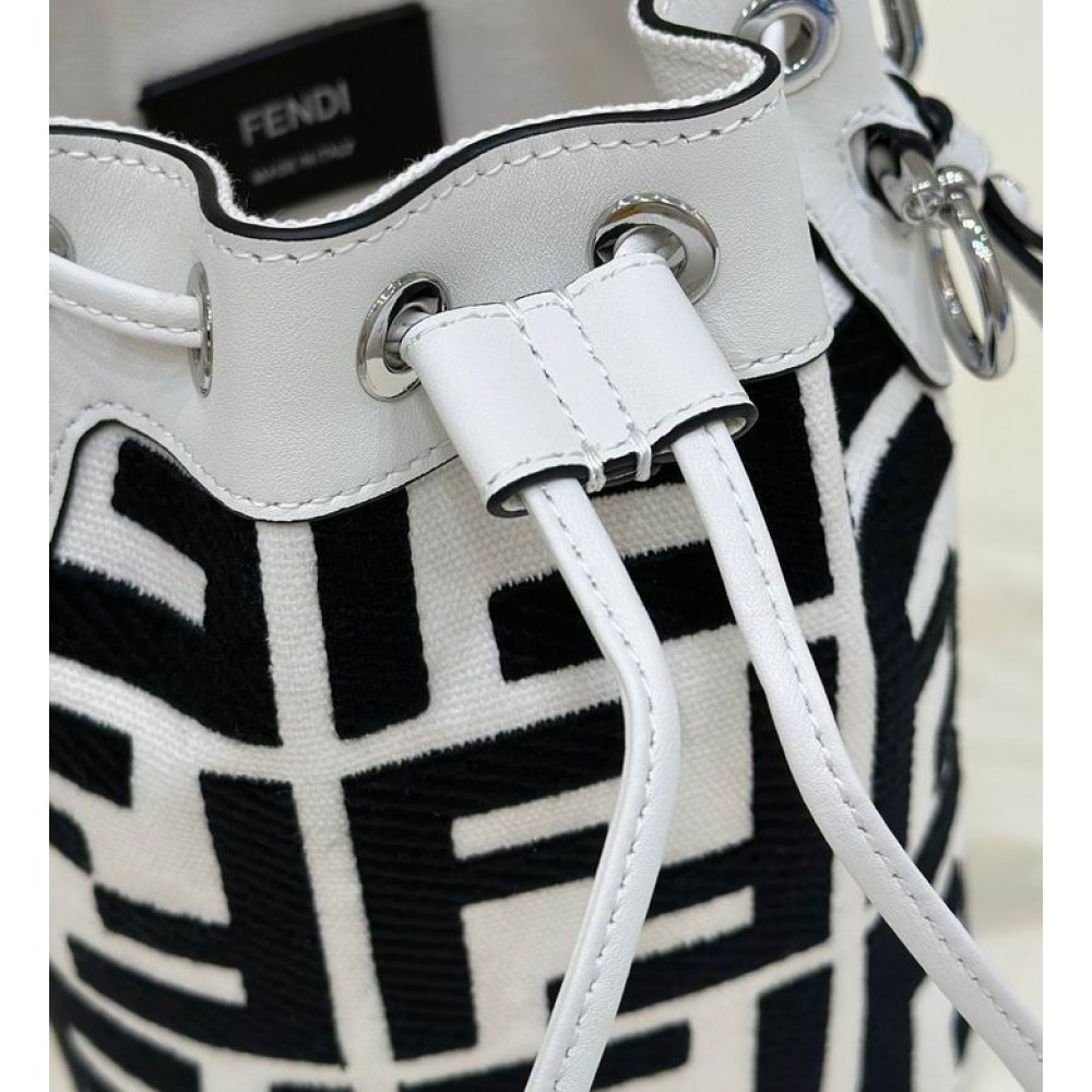 Fendi Mon Tresor 18x12x10cm Bags