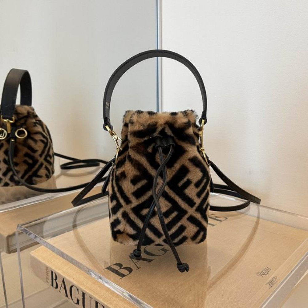 Fendi Mon Tresor 18x12x10cm Bags