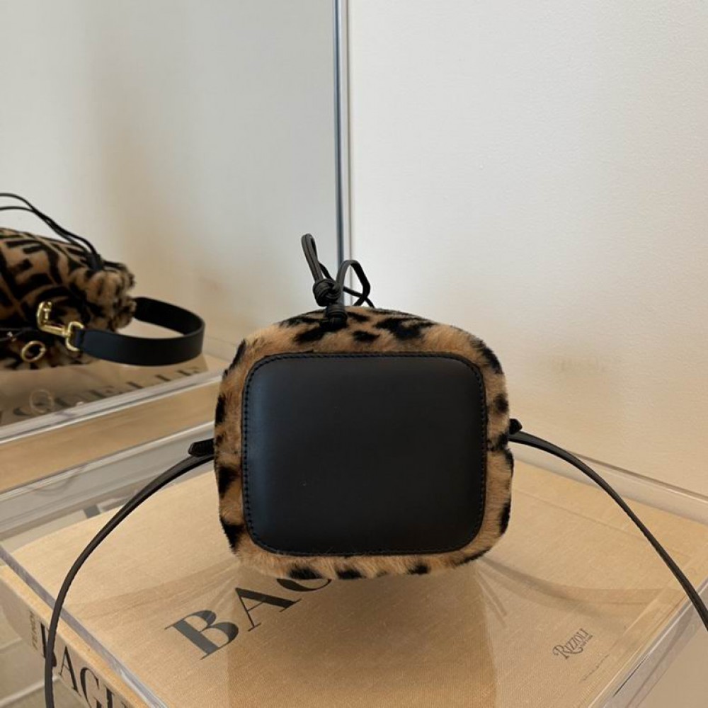 Fendi Mon Tresor 18x12x10cm Bags