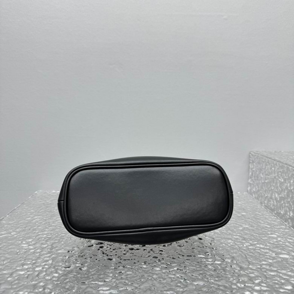 Jacquemus Le petit Calino 22.5x16.5x8.5cm Bags