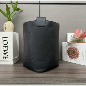 Loewe pebble bucket 24.5x23.5x28cm Bags
